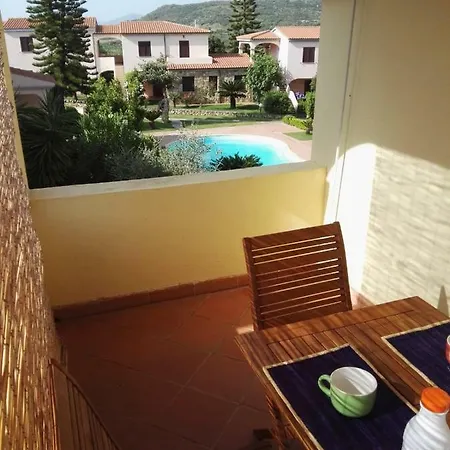 Con Vista Piscina شقة