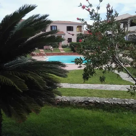 Con Vista Piscina Apartmán San Teodoro (Sardinia)