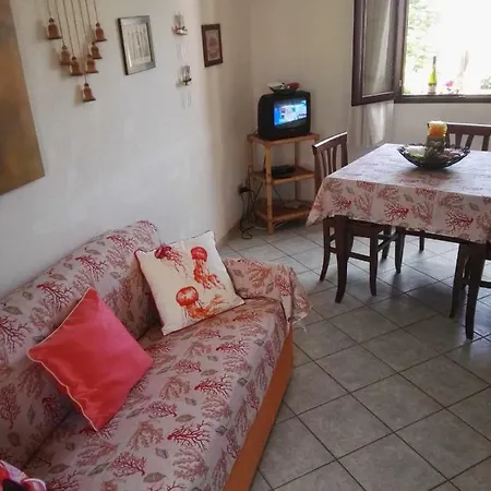 Con Vista Piscina 아파트 산테오도로